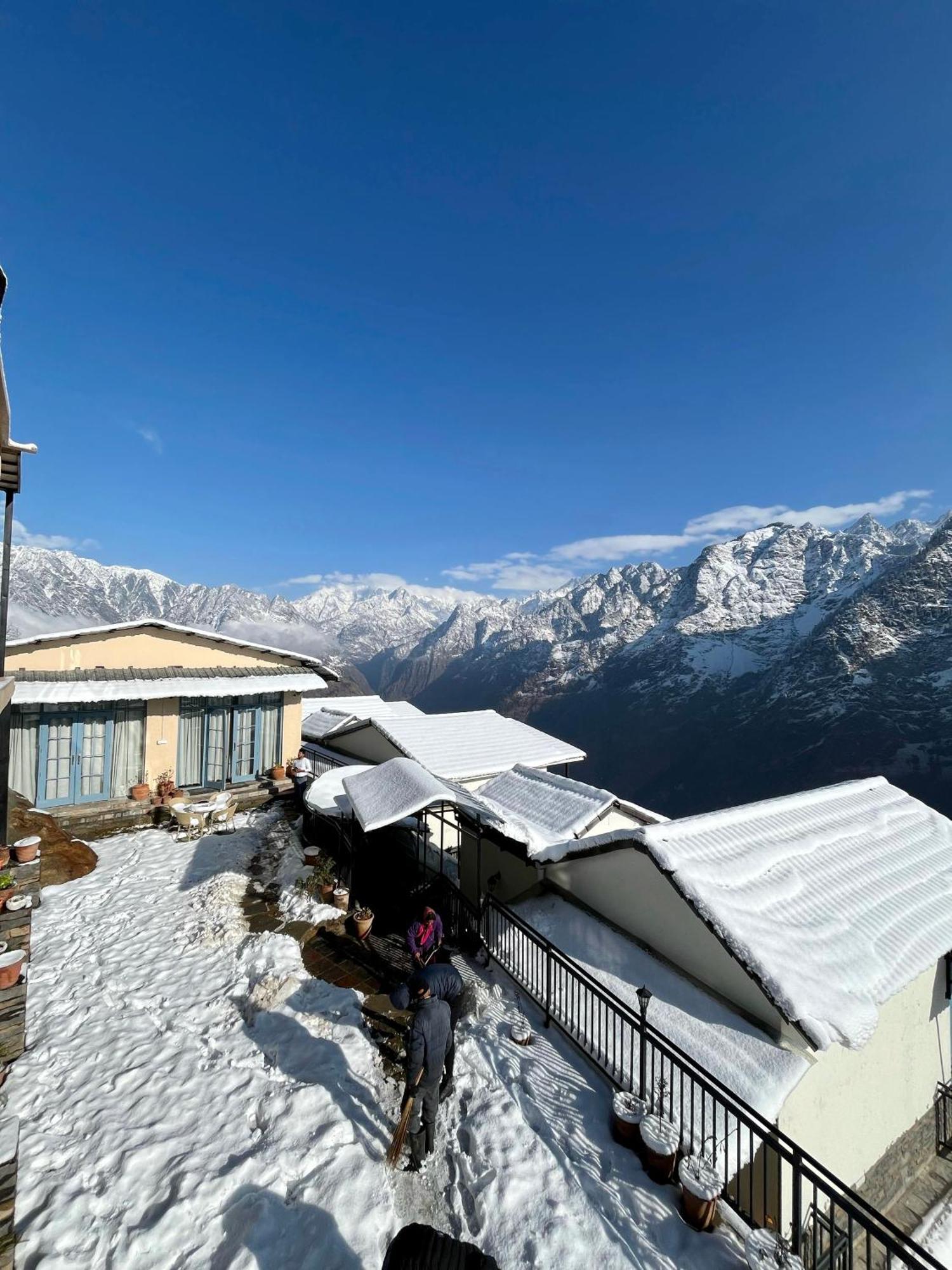 Faraway Cottages, Auli Joshimath Exterior photo