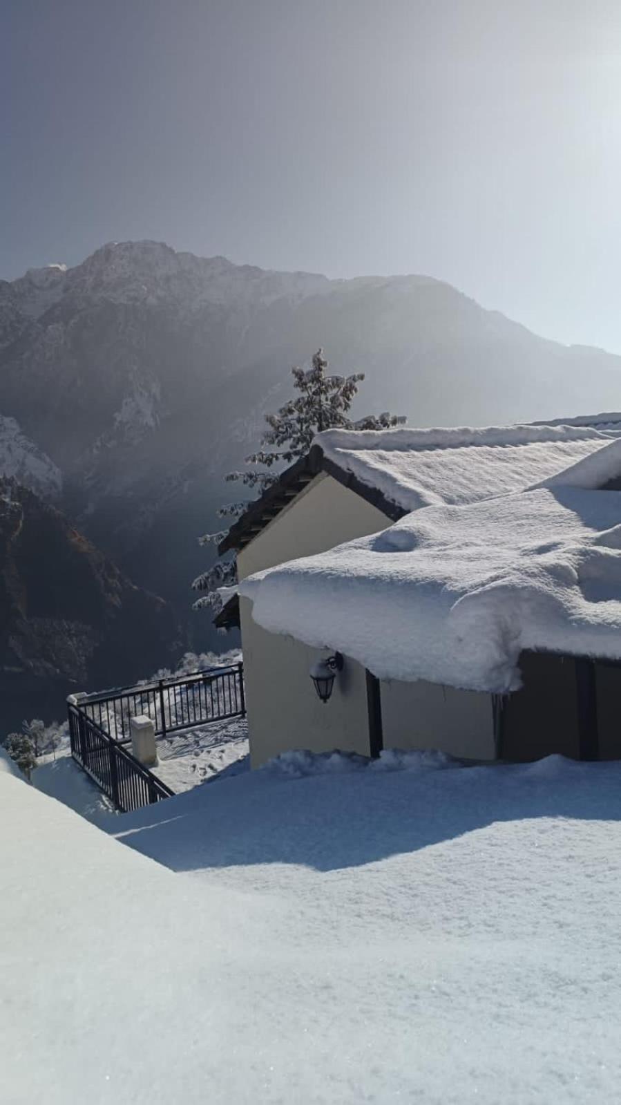 Faraway Cottages, Auli Joshimath Exterior photo